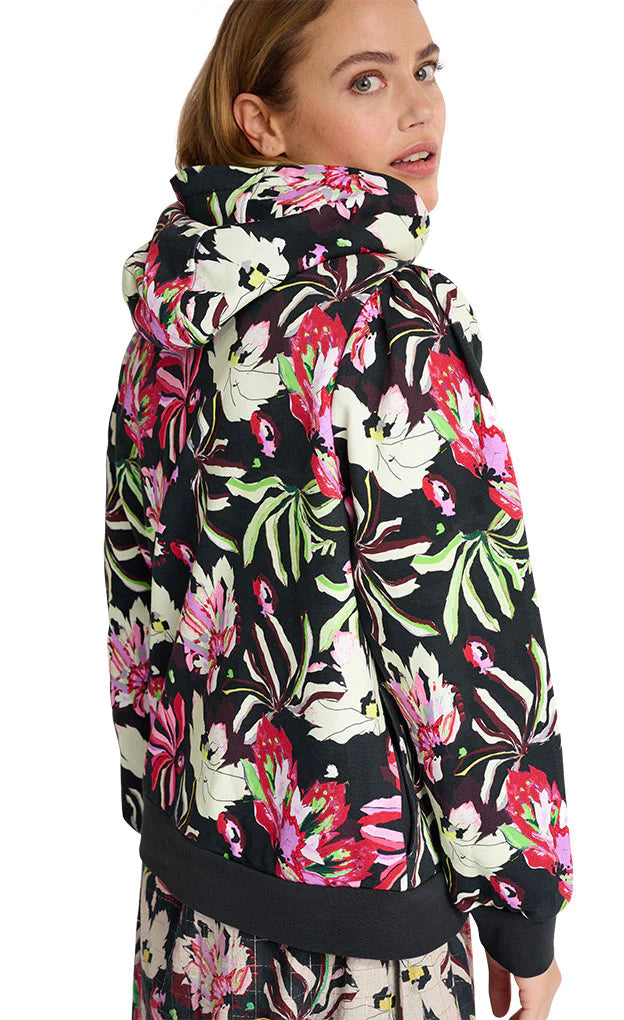 POM_AMSTERDAM_SP7062_SWEATER_flower_blaze_anthracite_model2.webp