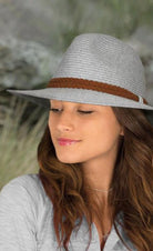 gerry-light-grey-lifestyle.jpg